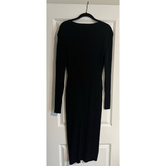 Elegant Black Midi Dress - Picture 2 of 7